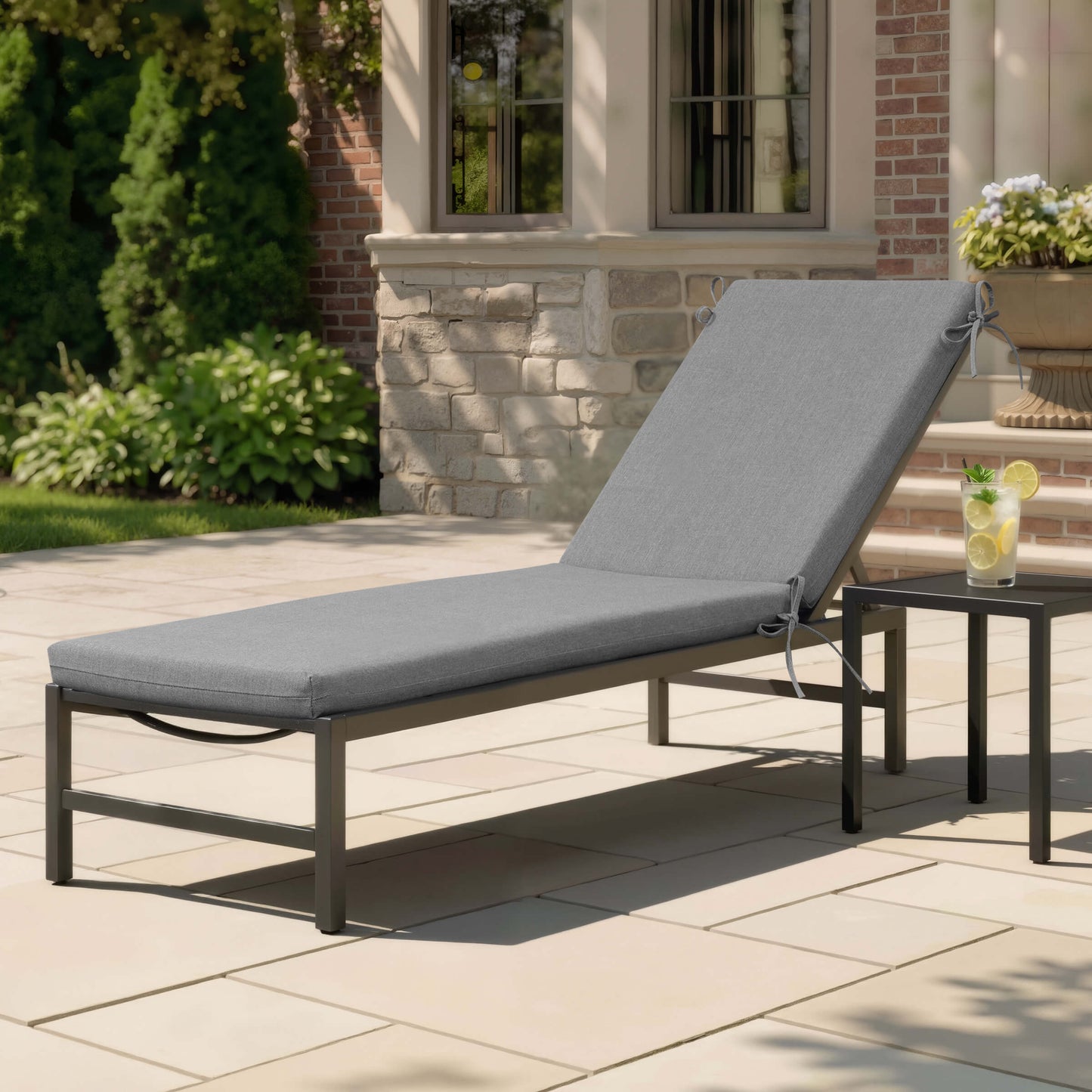 Outdoor Chaise Lounge Cushion with 4 Adjustable Ties